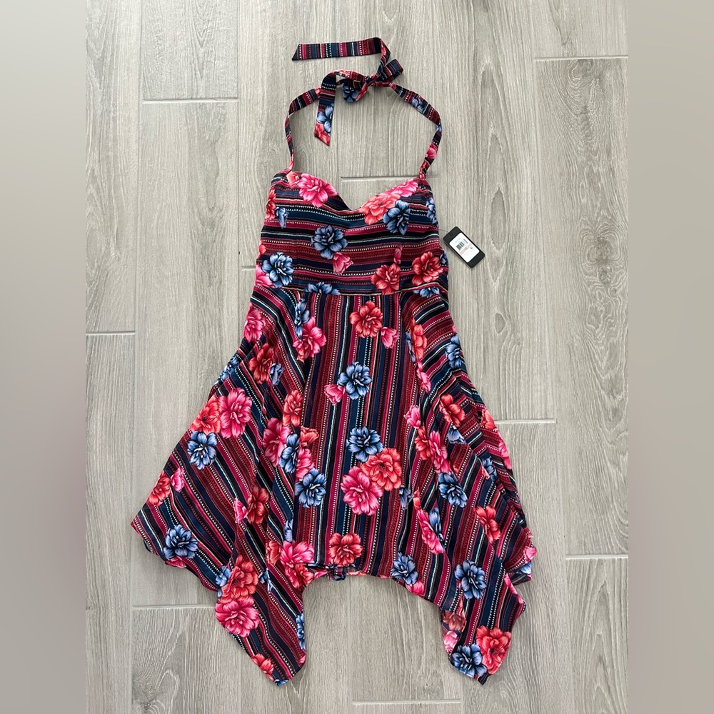 Guess Women’s Navy and Red Chiffon Hanky-hem Lined sleeveless dress.